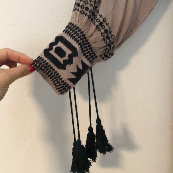 Stunning gypsy dress with tassels - Picture 4 of 6